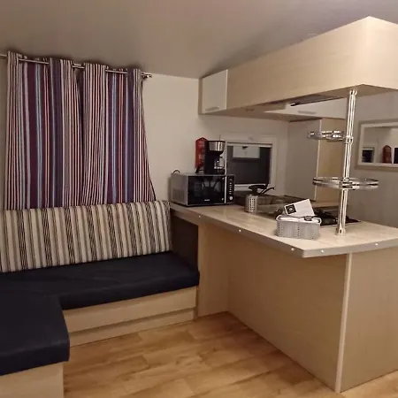 Mobilhome 4 Personnes 2 Chambres Camping 3 Etoiles Ivry La Bataille * Ivry-la-Bataille